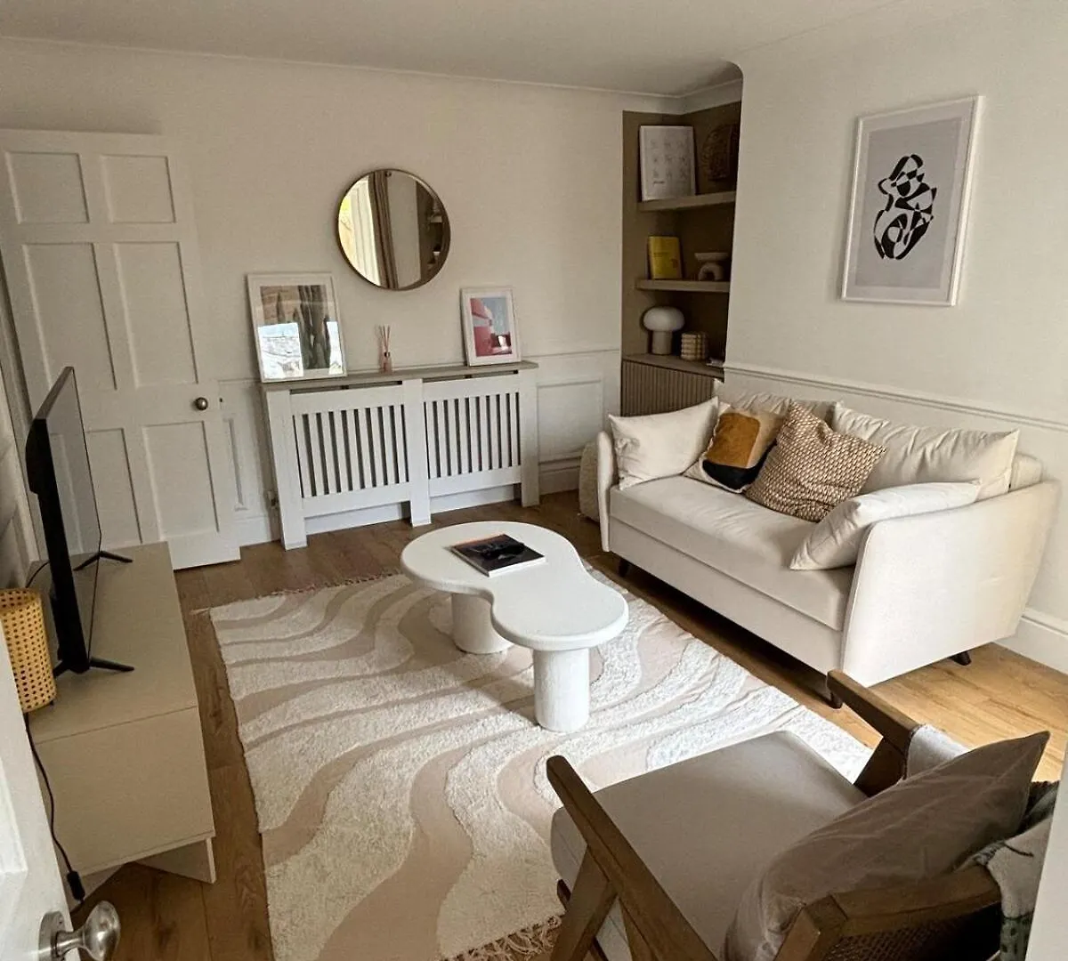 Beautiful Modern Central Flat Cheltenham 0*,