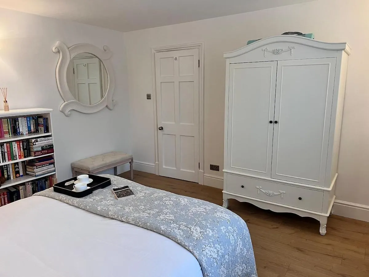 Apartment Beautiful Modern Central Flat Cheltenham